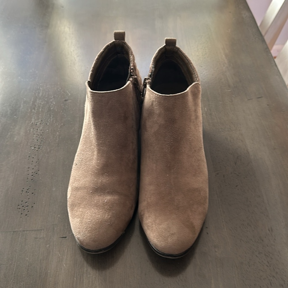 Style & co boots. Size 9 - Picture 2 of 5